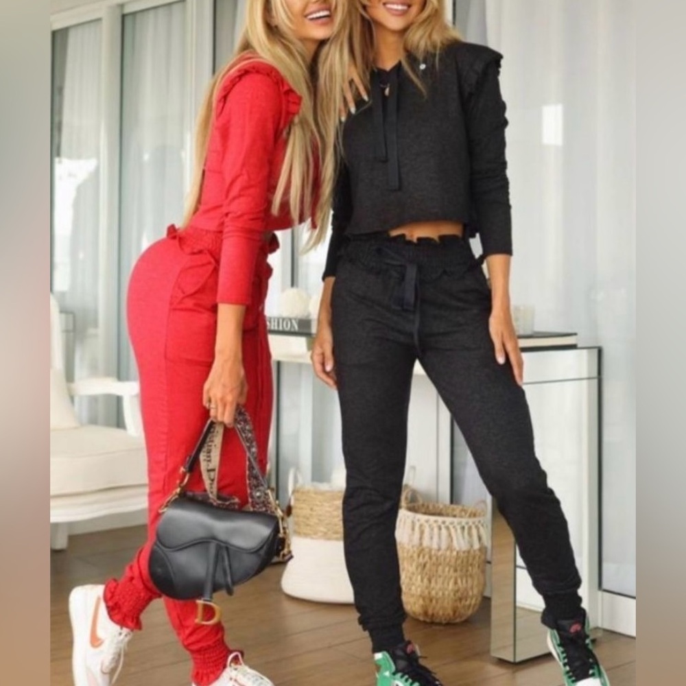Cropped + joggers set